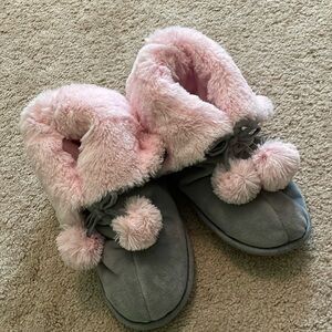 Women’s slippers